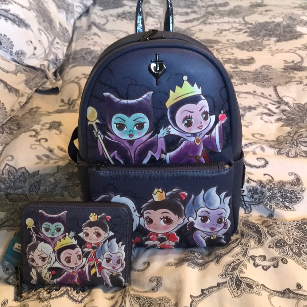 BNWT Loungefly villains chibi set